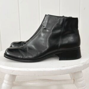 Unisa Leather Boots Chelsea Black Ankle Women 8.5 Chunky Minimal Minimalist